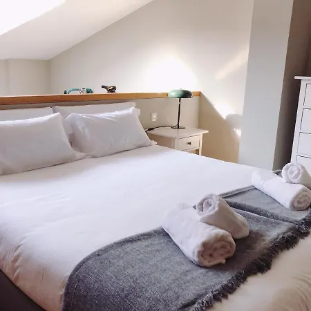 Bravissimo Pons I Marti, 2-bedroom Duplex Lägenhet *